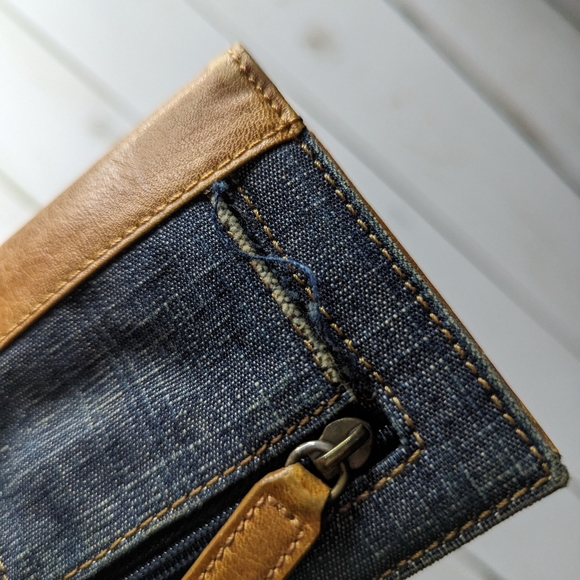 Guess Wallet Two-tone Denim and Tan Leather - Picture 2 of 6